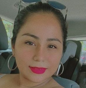 Meet your Posher, Daniela